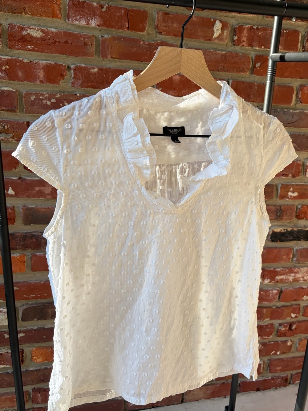 Talbots White Swiss Dot Ruffle V-Neck Cap Sleeve Top Petite Small